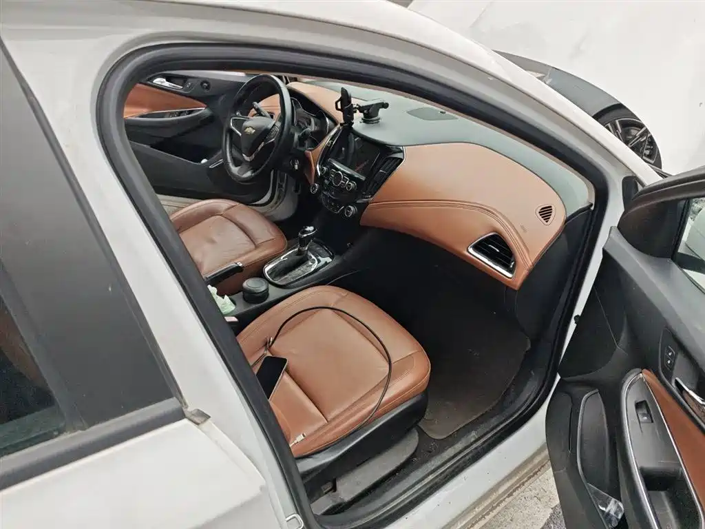 Chevrolet Cruze 2015 — фото 20