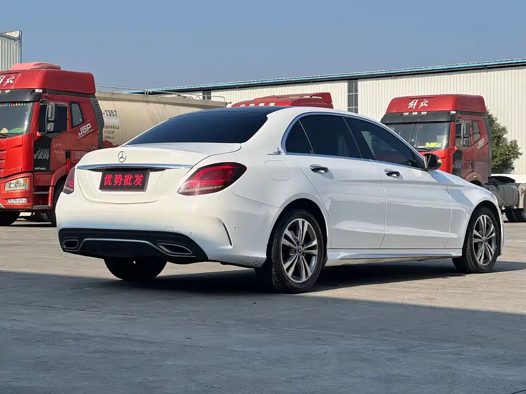 Mercedes-Benz C-Class 2019 — фото 7