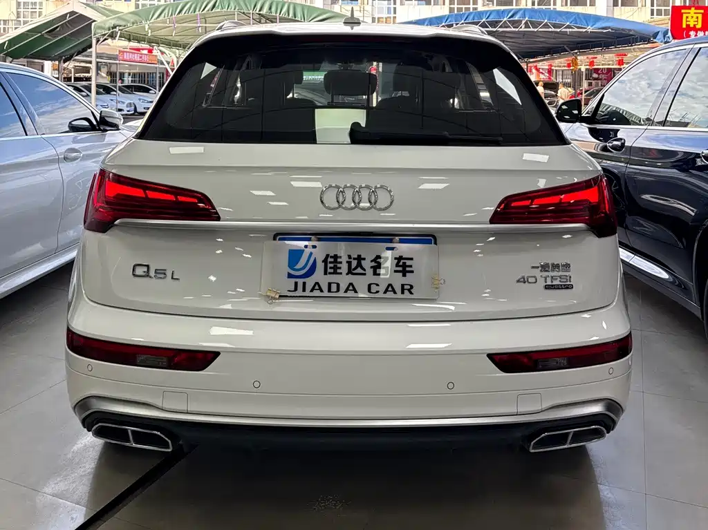 Audi Q5L 2021 — фото 12