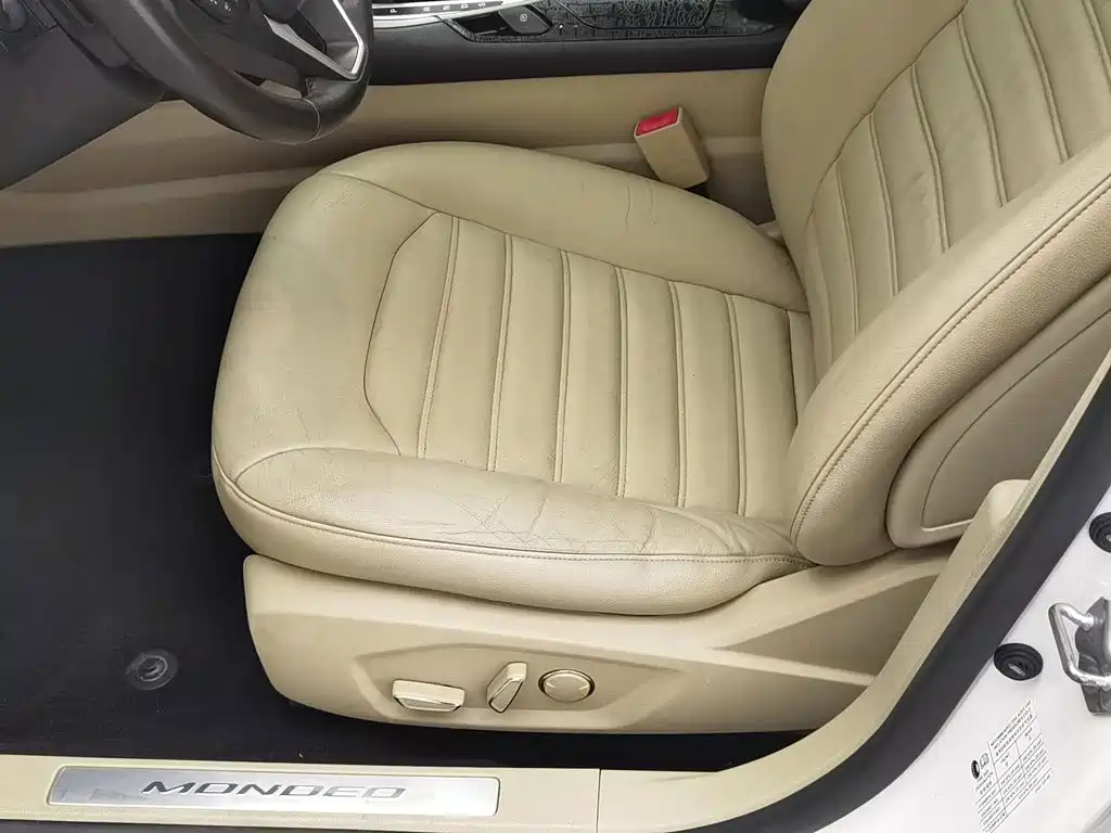 Ford Mondeo 2015 — фото 20