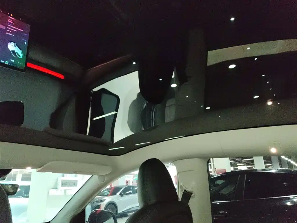 Tesla Model Y 2022 — фото 17