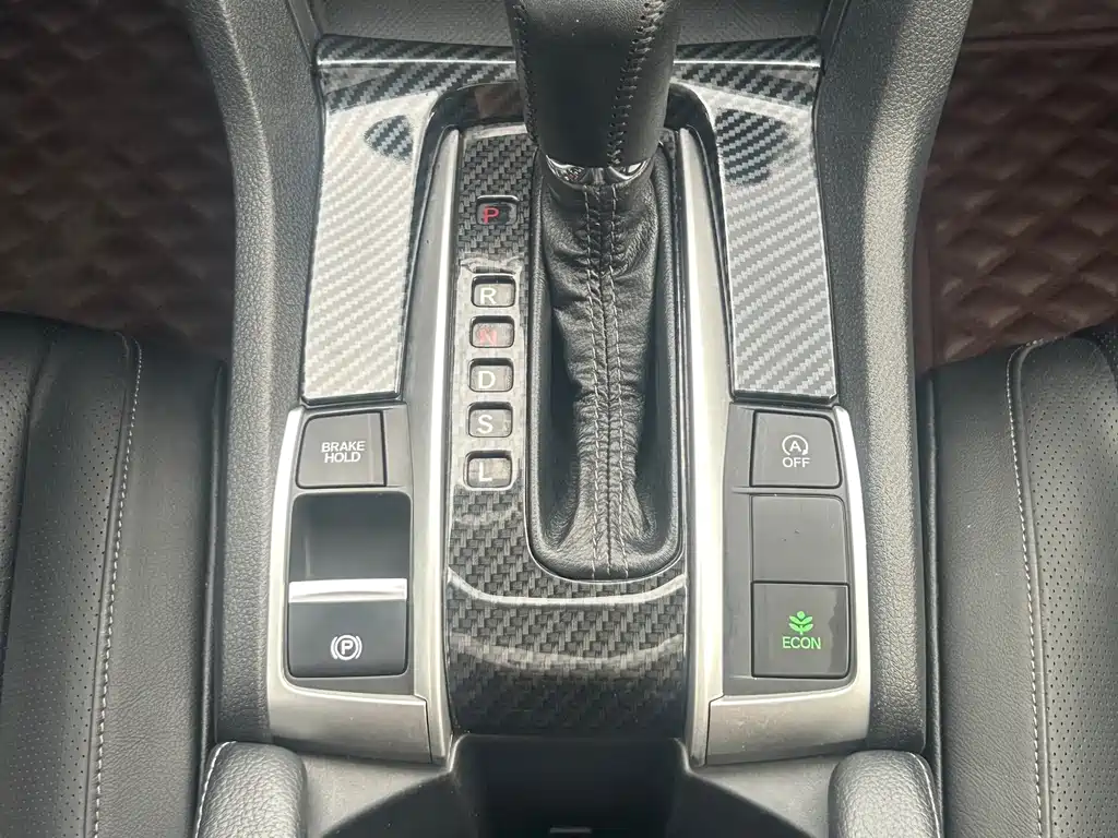 Honda Civic 2019 — фото 10