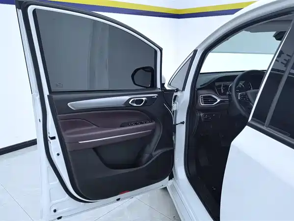 GAC Trumpchi M6 2025
