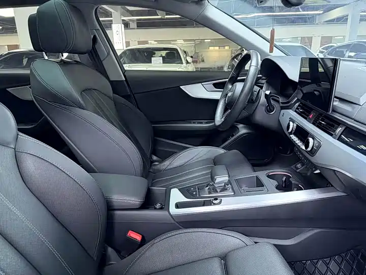 Audi A4L 2020 — фото 16
