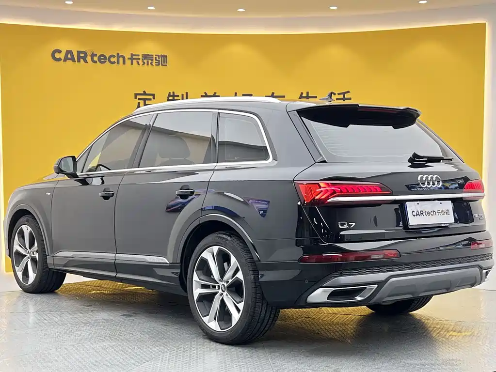 Audi Q7 2023 — фото 26