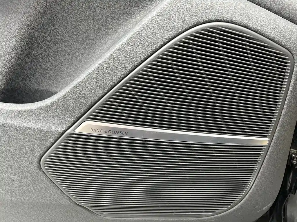 Audi Q7 2023 — фото 6