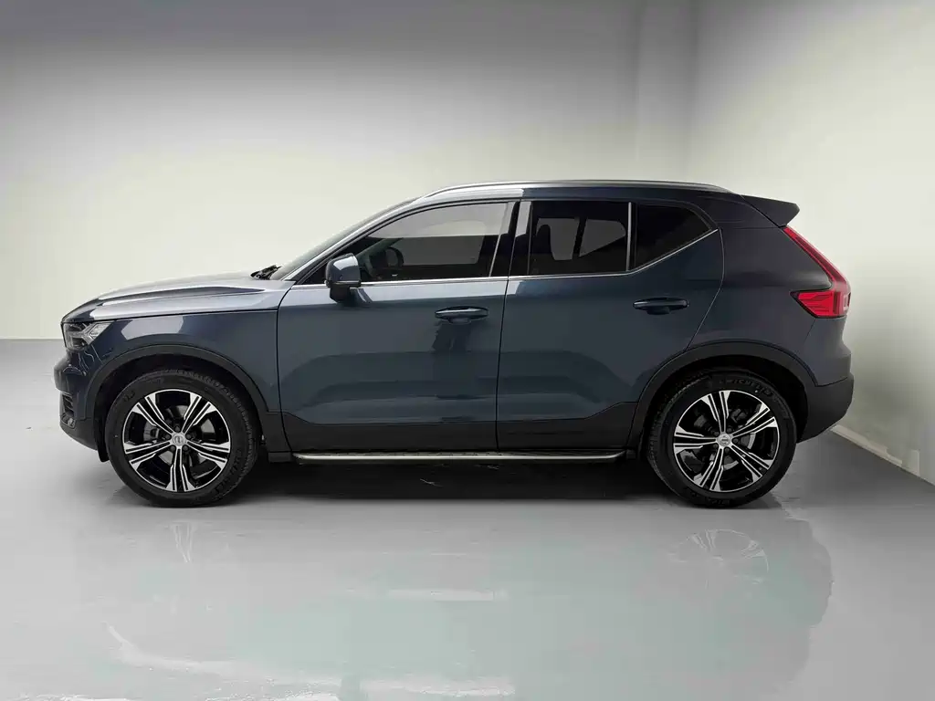 Volvo XC40 2021 — фото 20