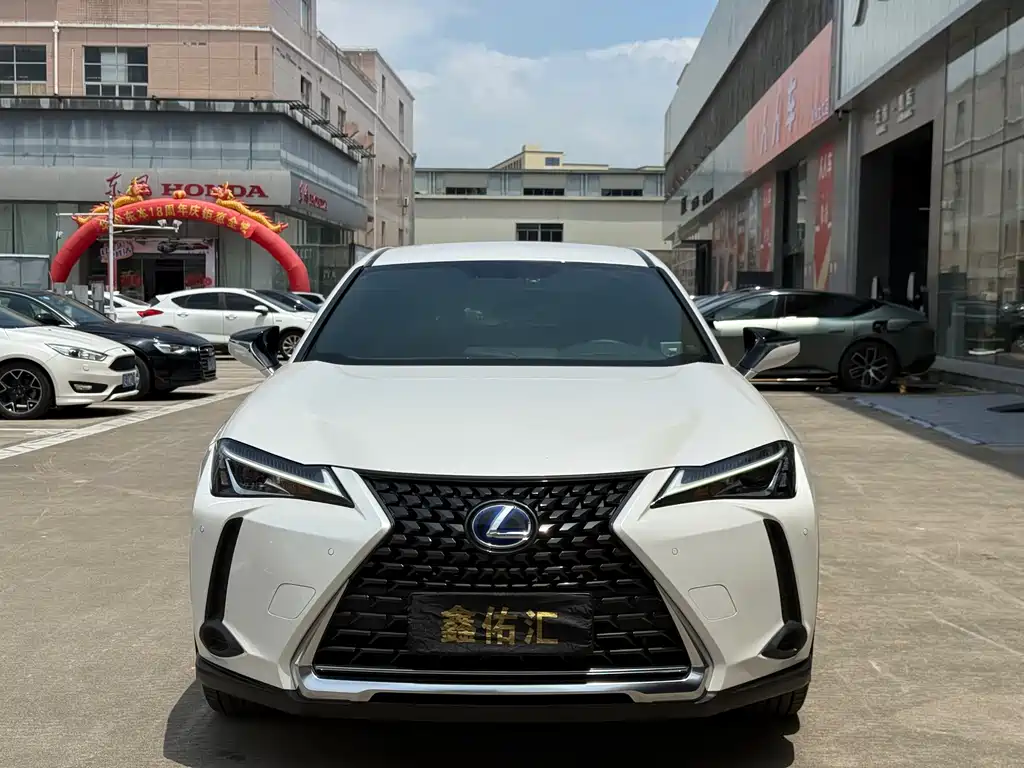 Lexus UX 2022 — фото 2
