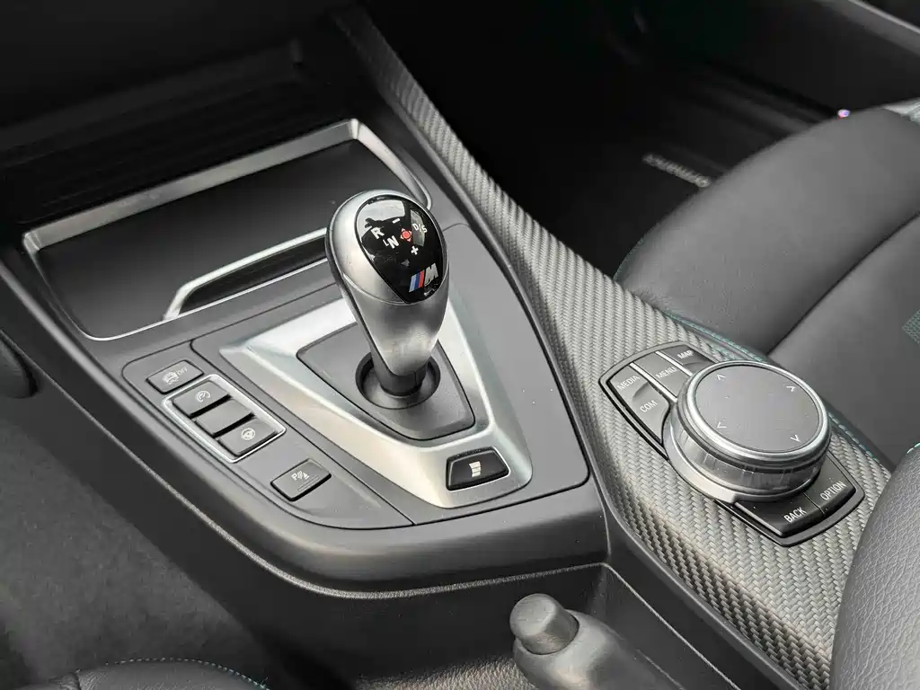 BMW M2 2019 — фото 14