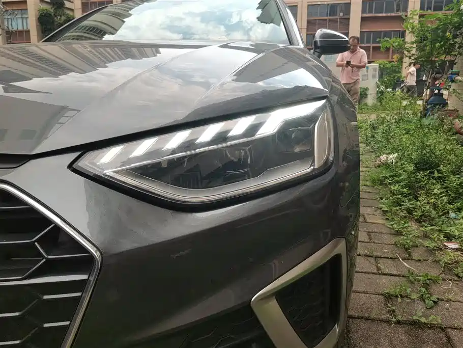 Audi A4L 2021