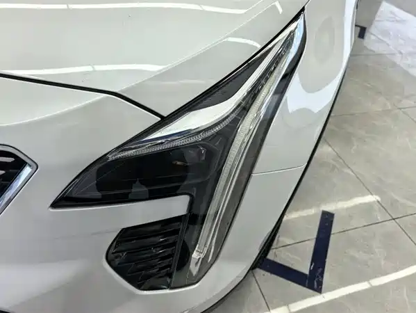 Cadillac XT4 2021