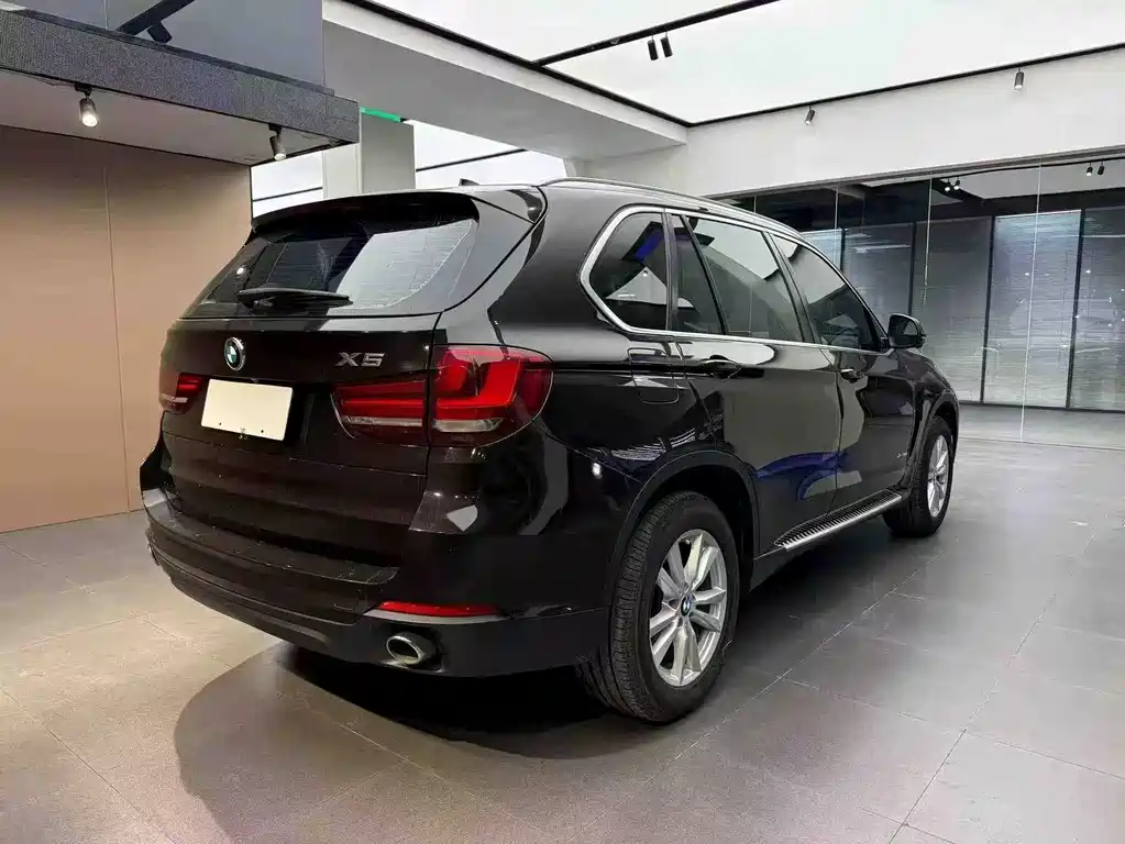 BMW X5 2017 — фото 7