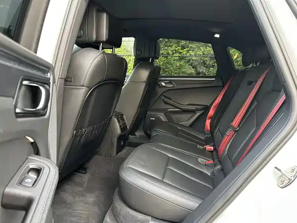 Porsche Macan 2022