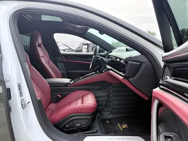 Porsche Panamera 2024