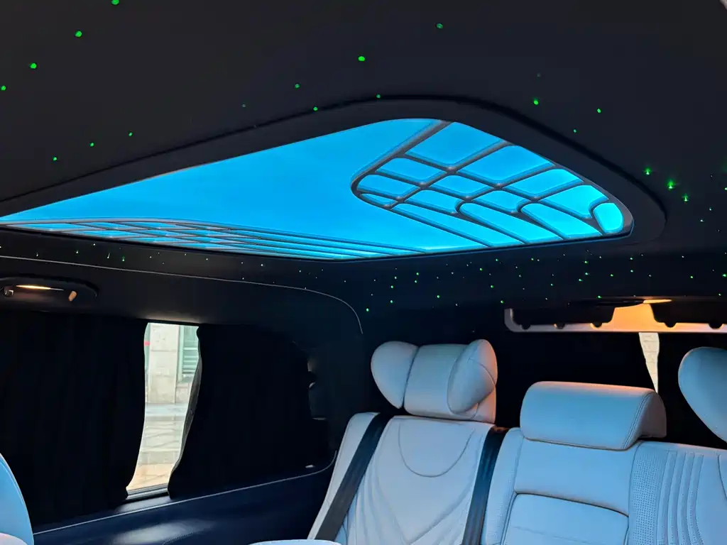 Mercedes-Benz Vito 2022 — фото 16