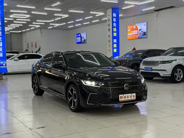 Volkswagen Passat 2023