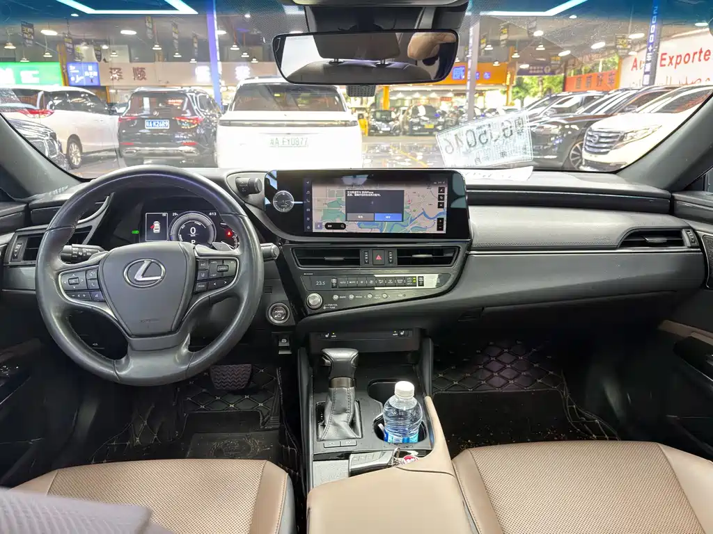 Lexus ES 2023 — фото 12