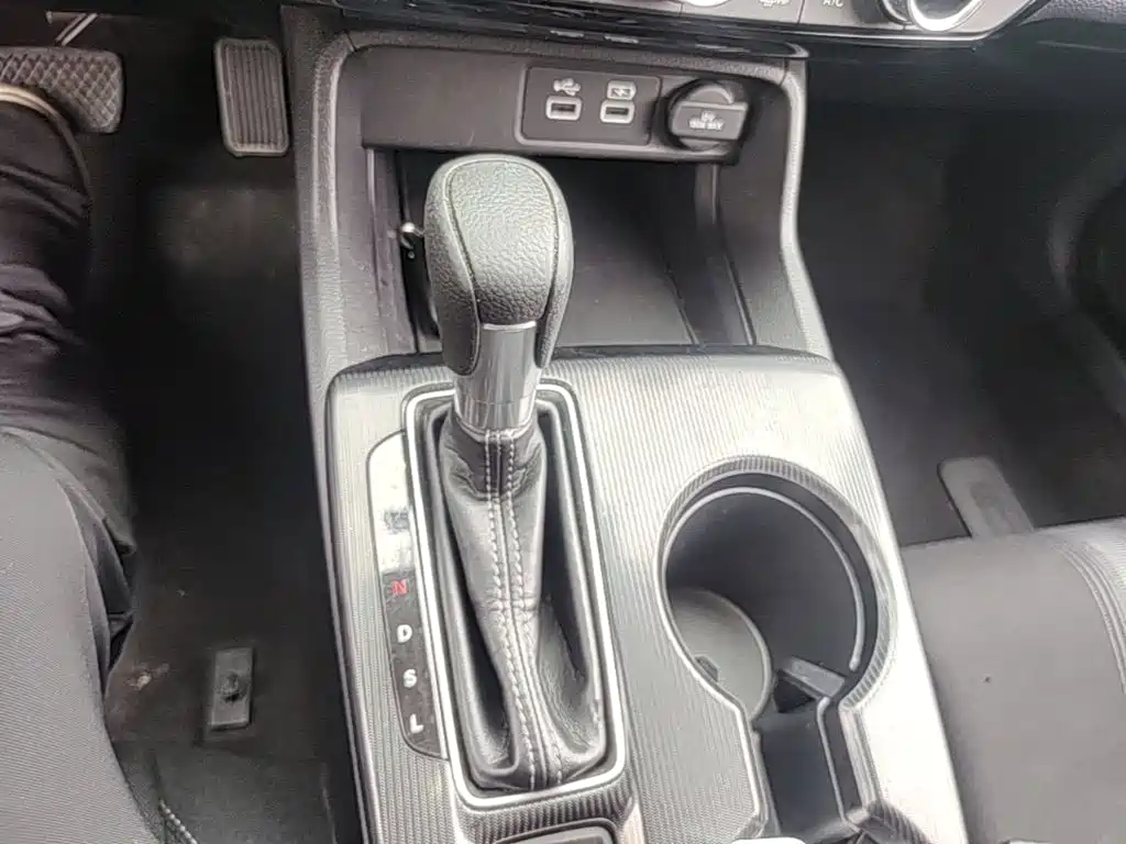 Honda Civic 2023 — фото 14