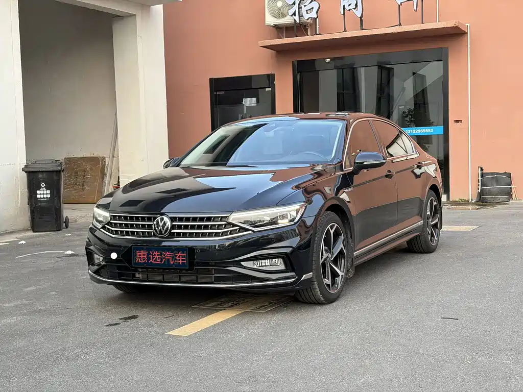 Volkswagen Magotan 2024