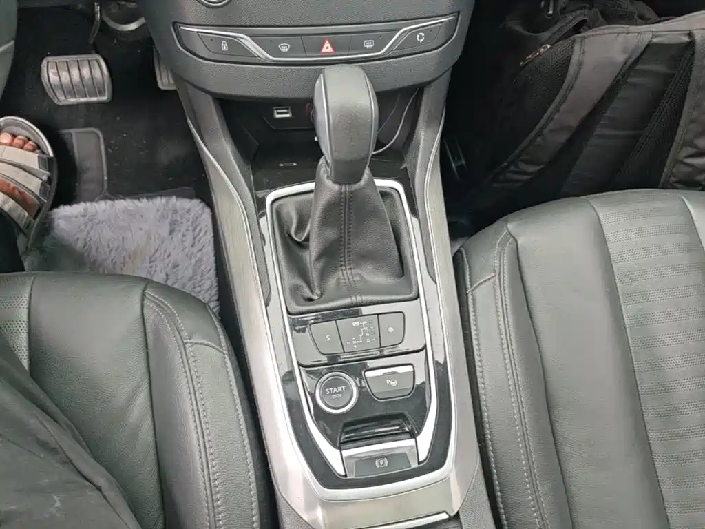Peugeot 308S 2016 — фото 14