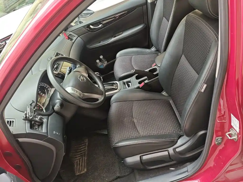 Nissan Tiida 2019 — фото 15