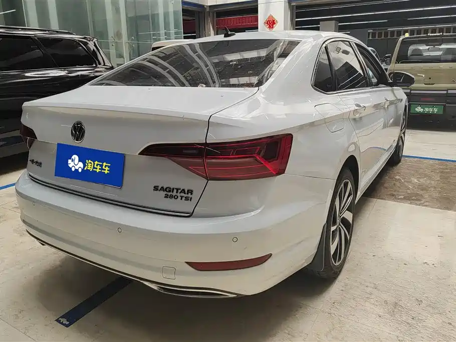 Volkswagen Sagitar 2022