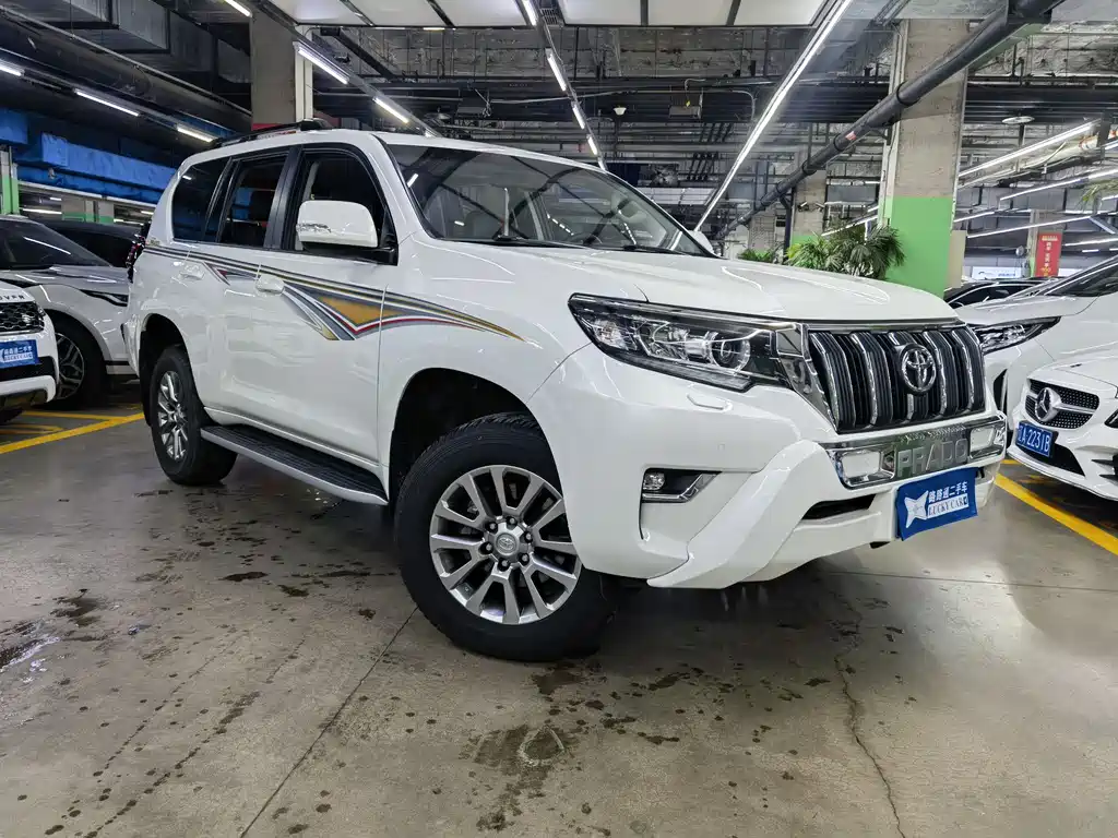 Toyota Prado 2018 — фото 3