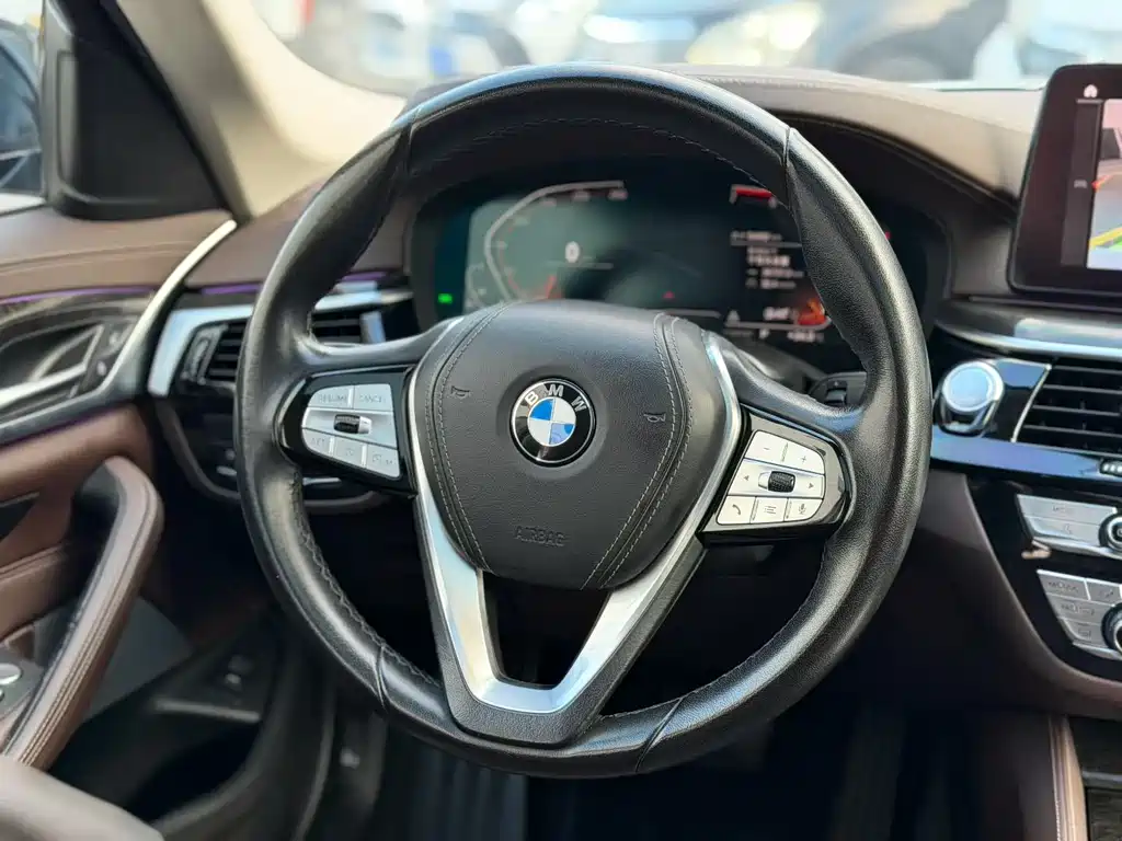 BMW 5 Series 2021