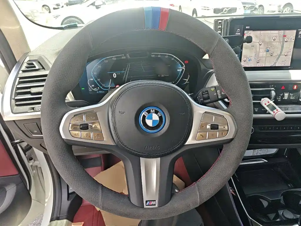 BMW iX3 2023 — фото 11