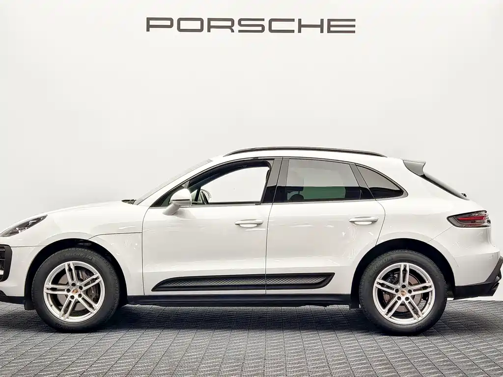 Porsche Macan 2023 — фото 5