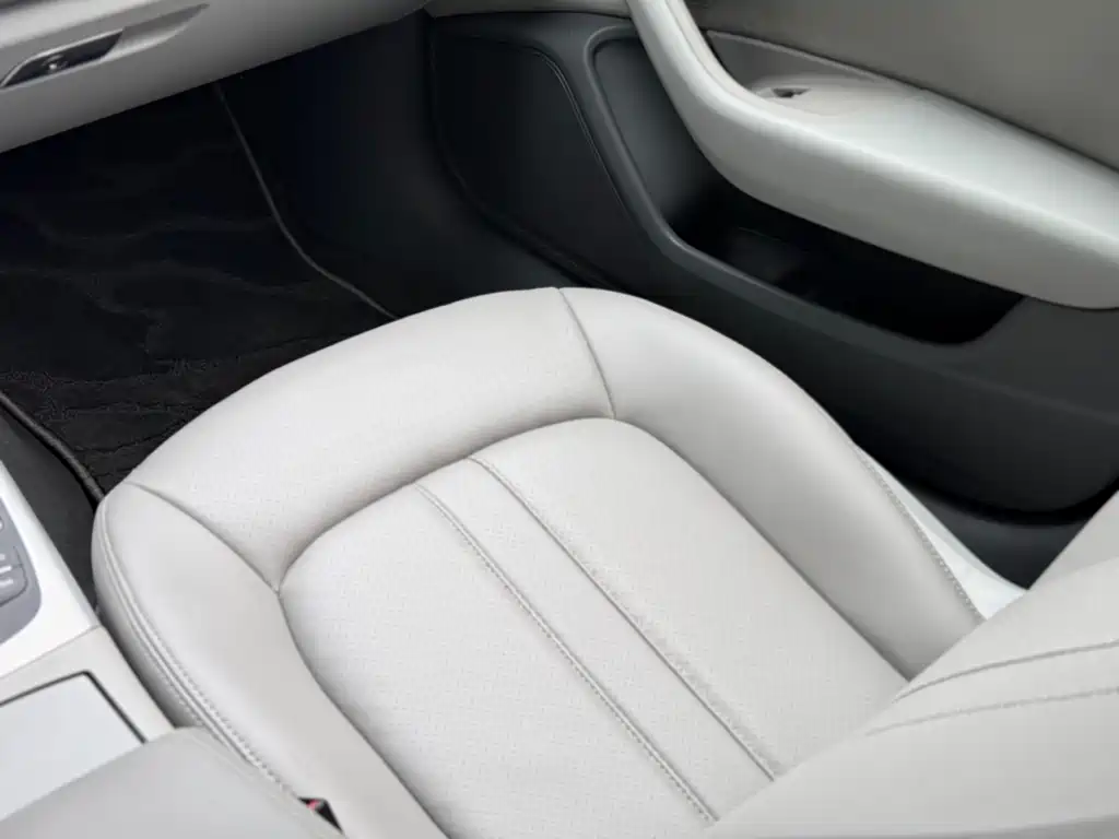 Audi A6L 2014 — фото 13
