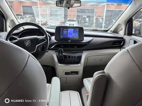 Buick GL8 2023