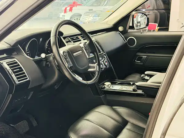 Land Rover Discovery 2018