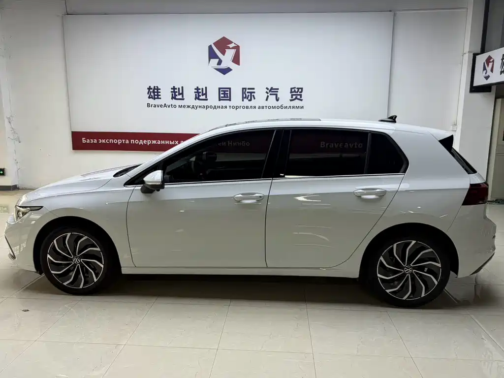 Volkswagen Golf 2023