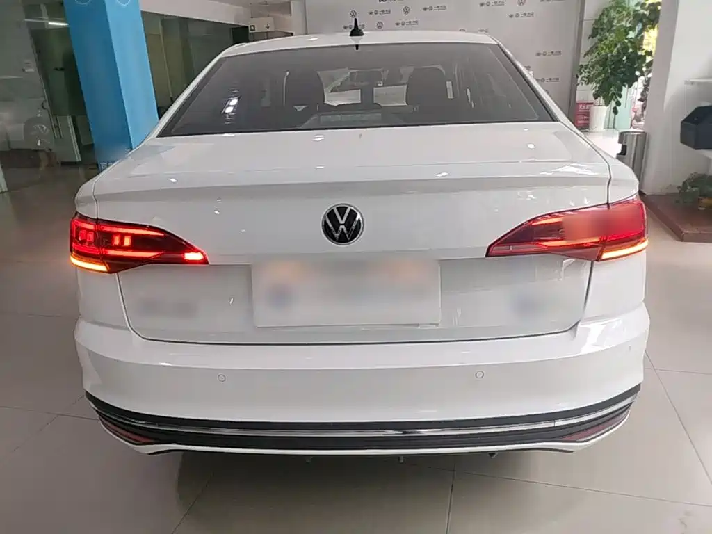 Volkswagen Bora 2023