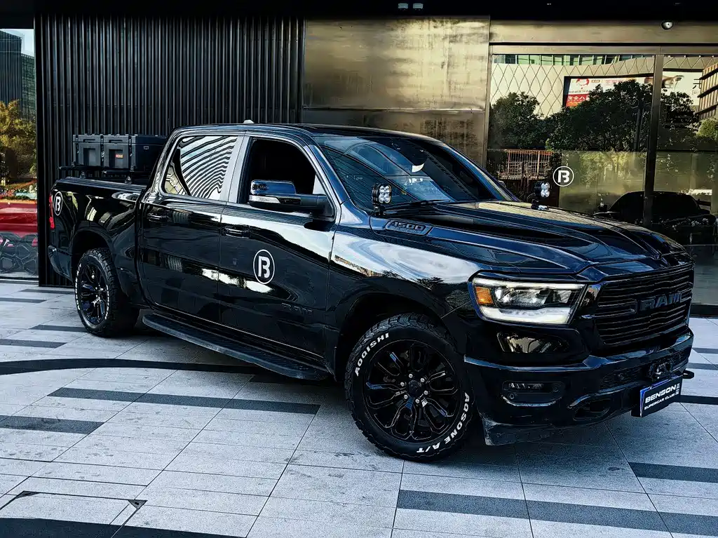 RAM Trucks 2019 — фото 3