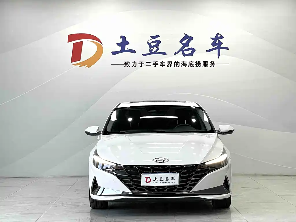 Hyundai Elantra 2022