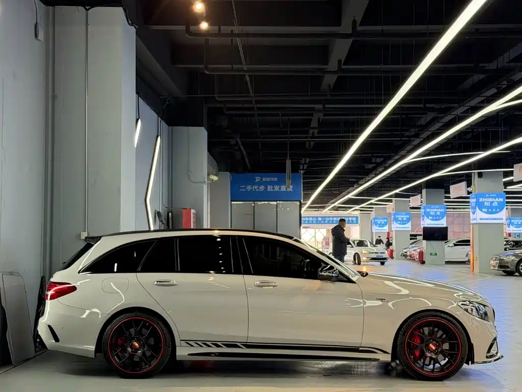 Mercedes-Benz C-Class AMG 2019 — фото 4