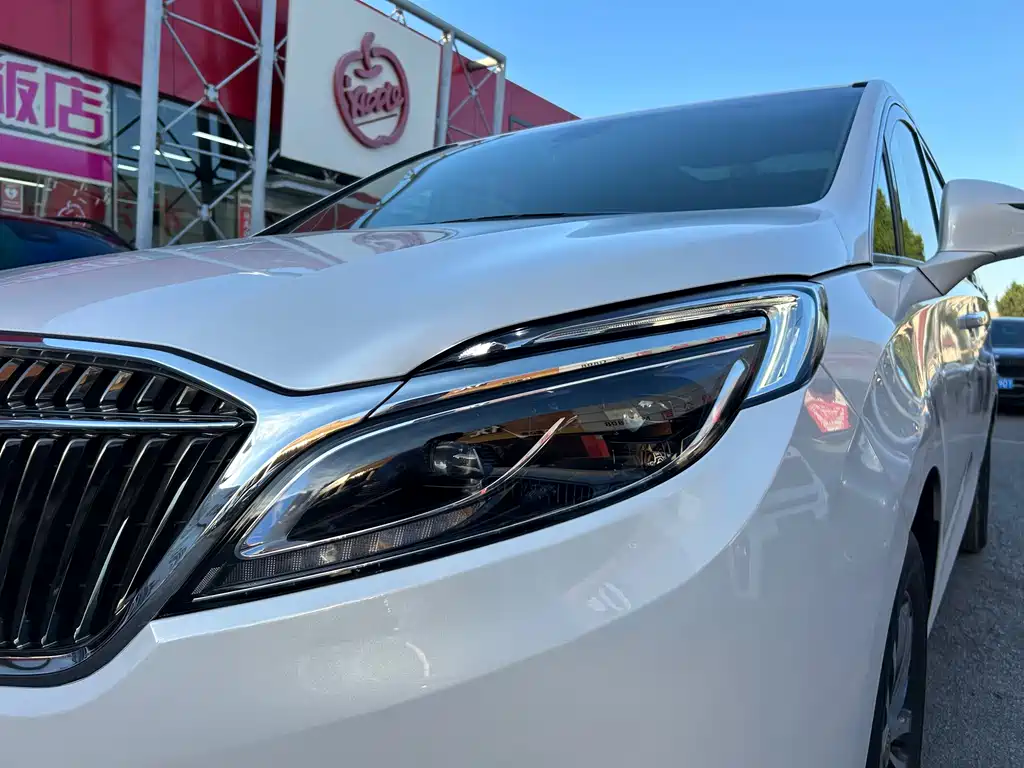 Buick GL8 2017