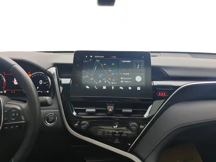 Toyota Camry 2022 — фото 13