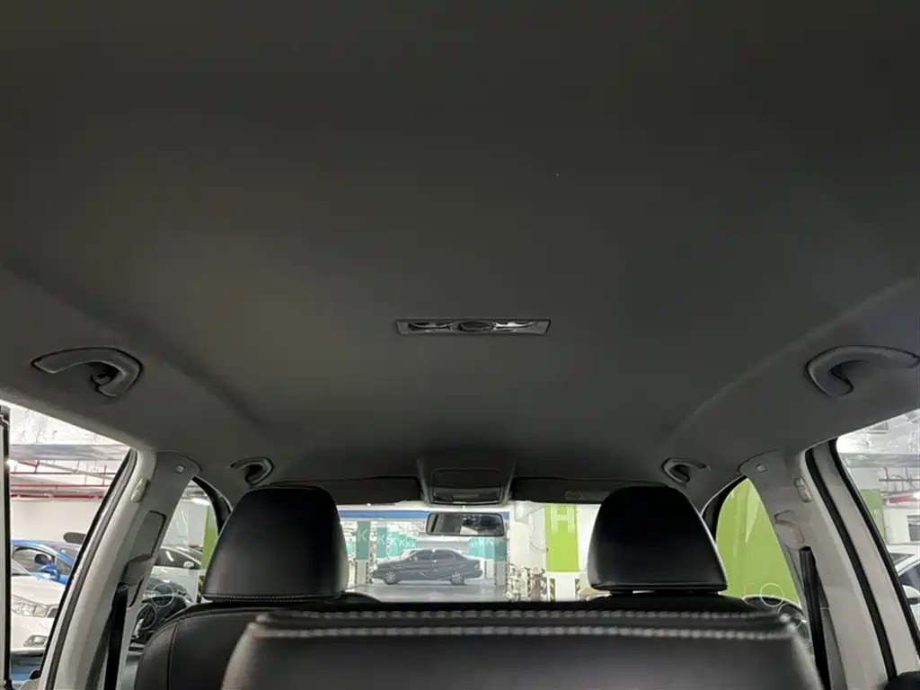 Volkswagen Tiguan 2019 — фото 9