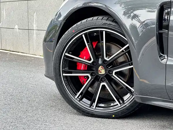 Porsche Panamera 2021
