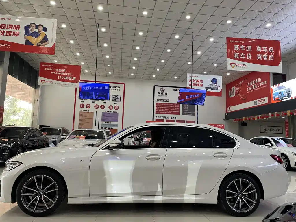 BMW 3 Series 2021