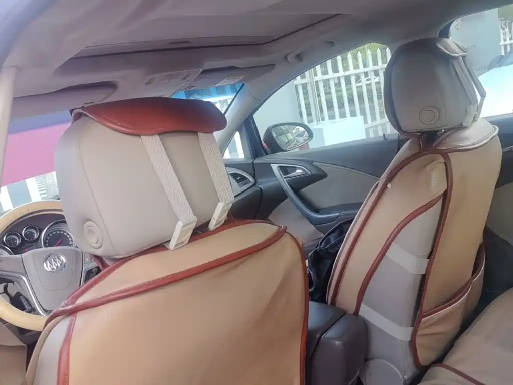 Buick Excelle 2015 — фото 18