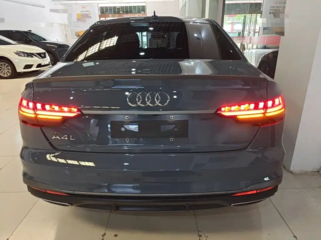 Audi A4L 2023