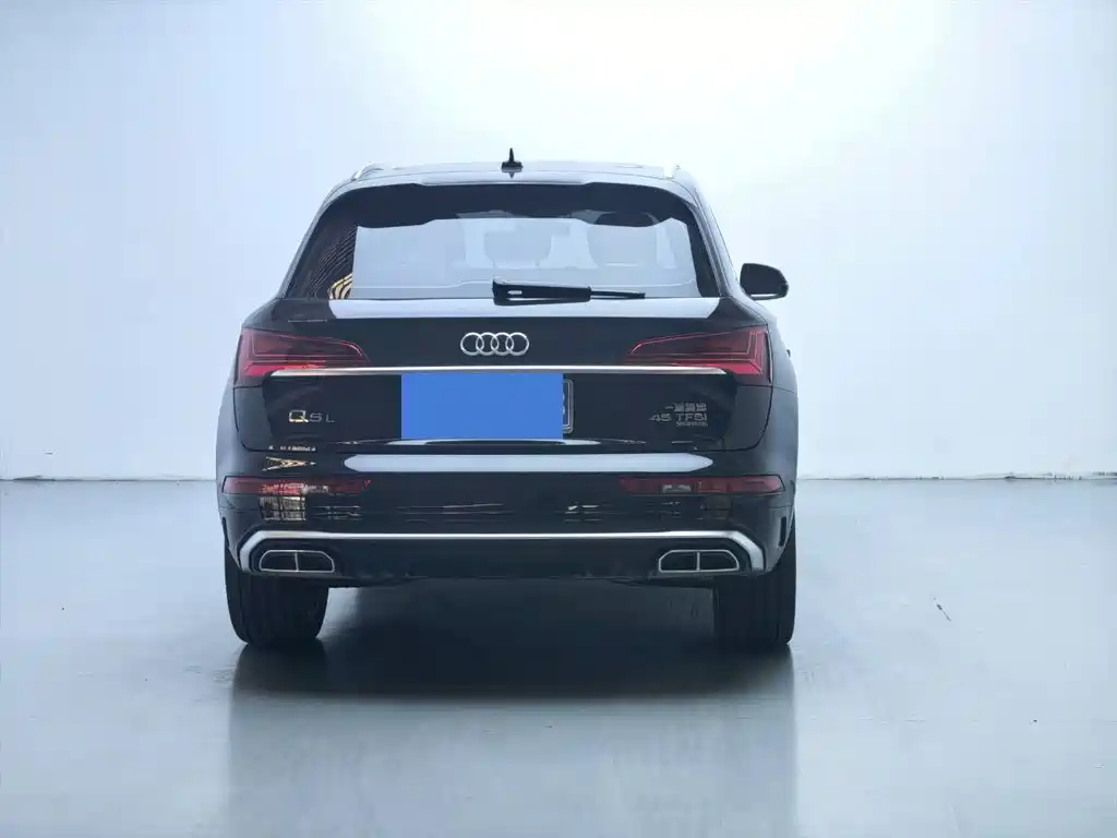 Audi Q5L 2023 — фото 10