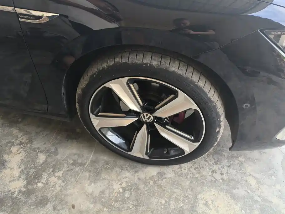 Volkswagen Magotan 2025