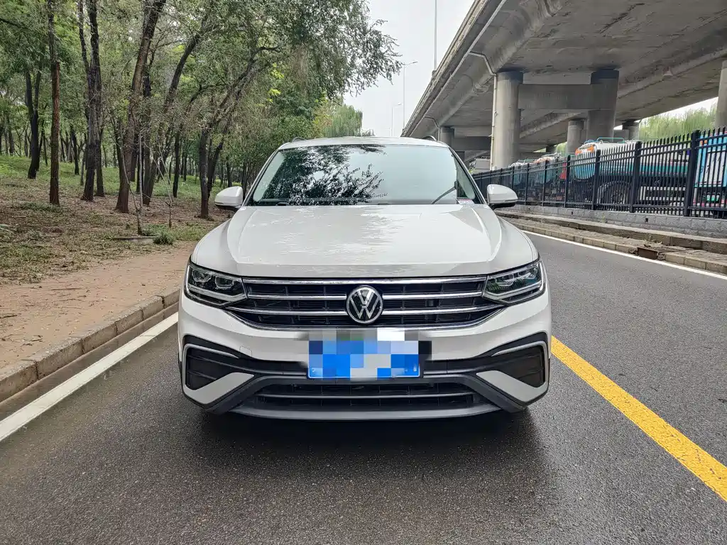 Volkswagen Tiguan L 2022 — фото 3