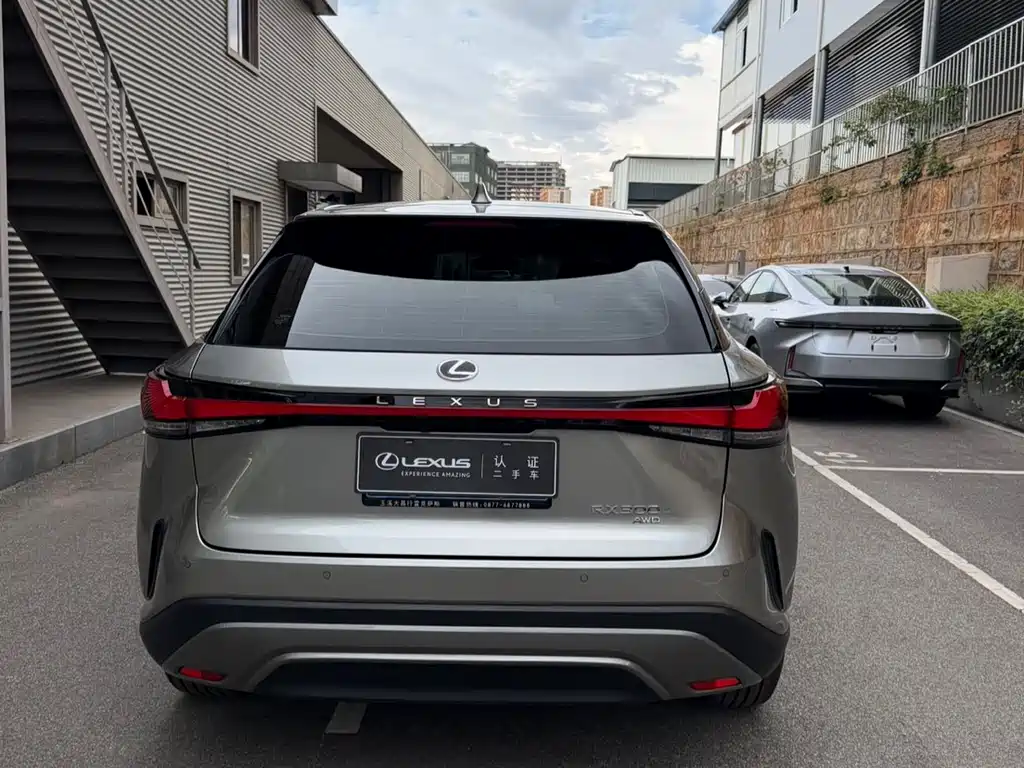 Lexus RX 2025