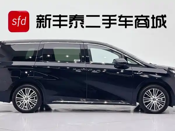 GAC Trumpchi E8 PHEV 2026